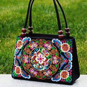Canvas Floral Embroidered Zipper Bag